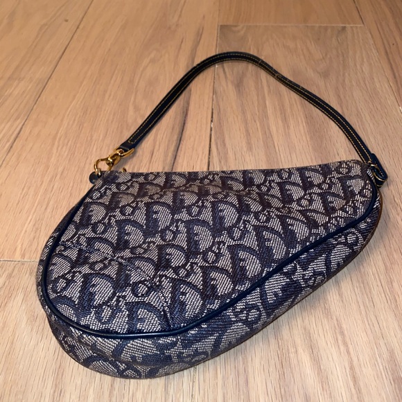 Authentic navy diorissimo saddle bag - Picture 2 of 3